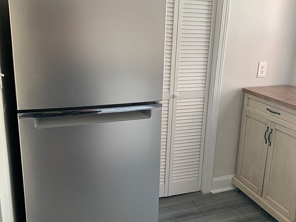 4th image of 3901 Main St APT 3D
