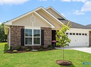 110 Sidney Ruth Dr, New Market, AL 35761