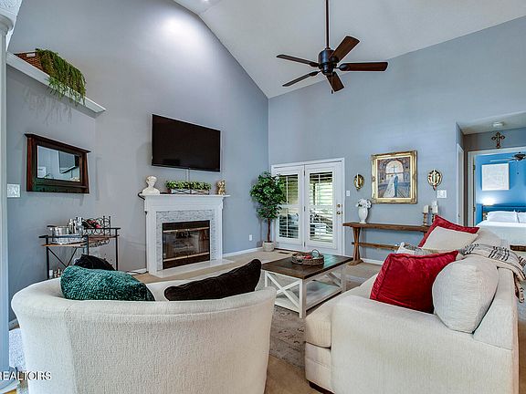 4th image of 8613 Cypress Lake Dr W