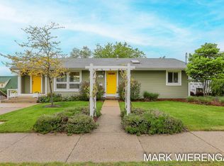 309 S 1st St, Grand Haven, MI 49417