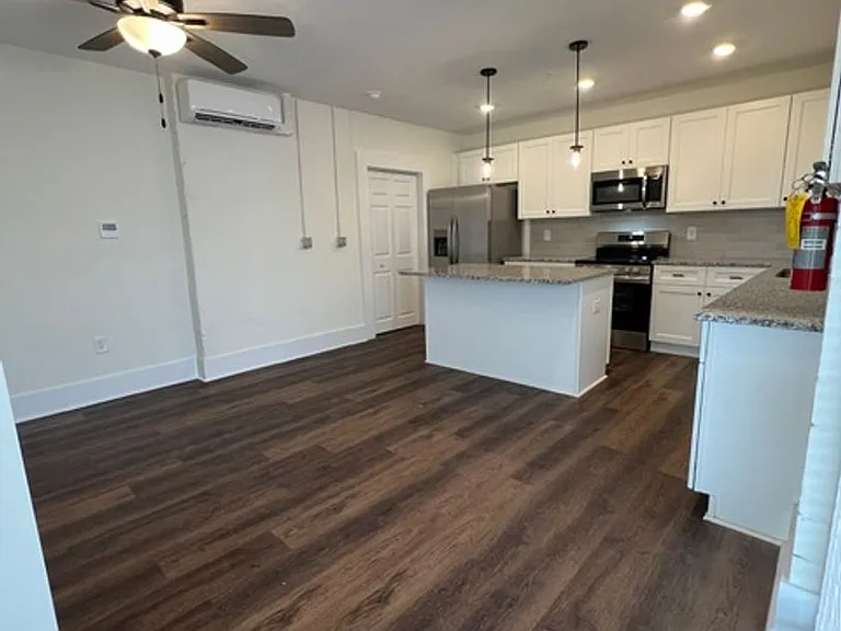 114 Nassau Pl — Photo 26