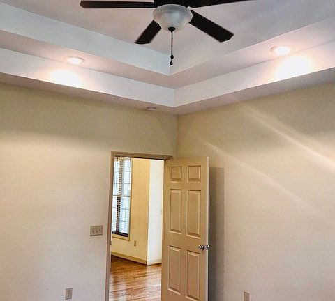 2nd image of 1006 Waddell Ln