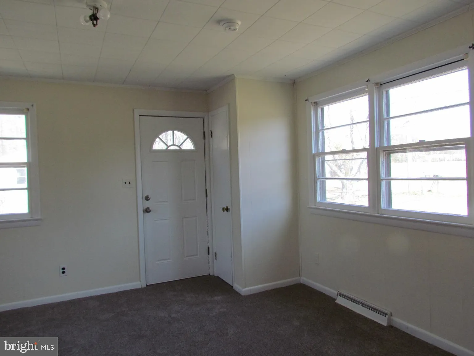 2 bed, 4112 sqft, $1,500 — Photo 2