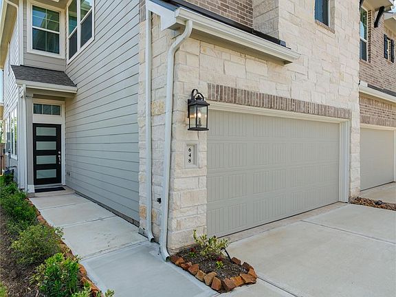 4th image of 648 Silver Pear Ct