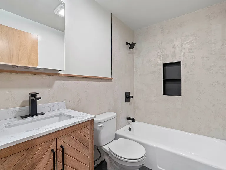 115 Green Glen Dr — Photo 13