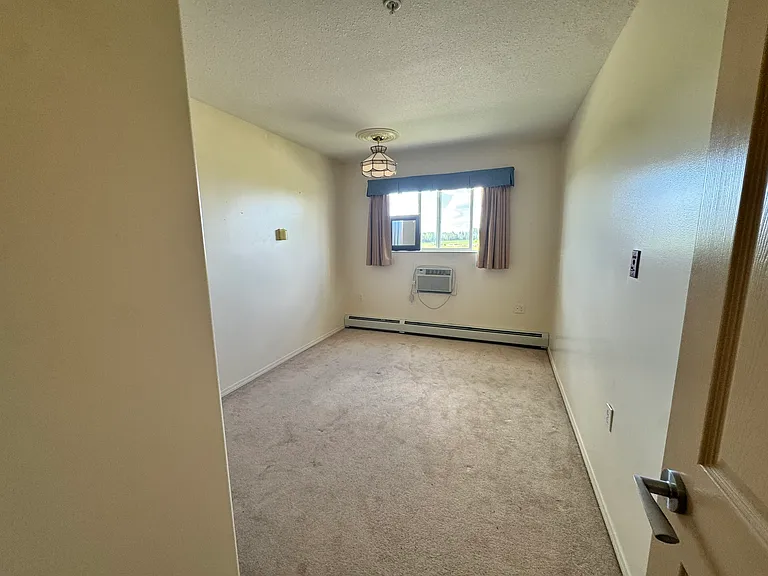 5714 47th St — Photo 22
