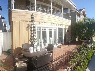124 Abalone Ave APT B, Newport Beach, CA 92662