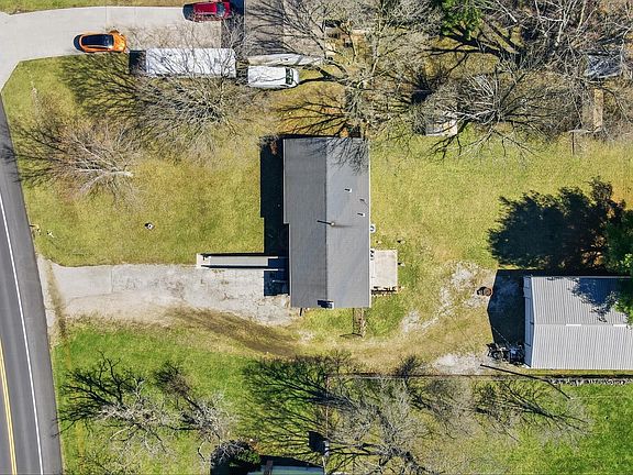 3rd image of 6567 Hall Rd