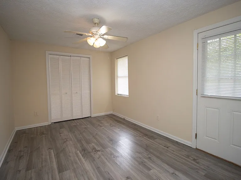 1213C Suber St — Photo 7