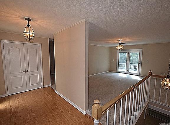 2nd image of 5194 Glenwood St