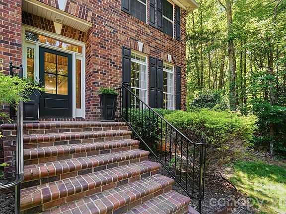2nd image of 11915 Austin Ct