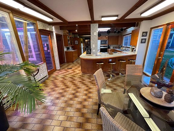 2,000 square foot kitchen with eating area.