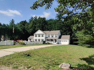 13 Snowdrop Lane, Litchfield, NH 03052