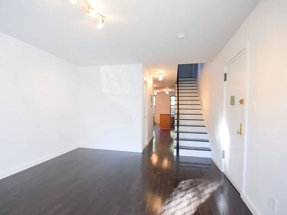 2nd image of 71 Lefferts Pl APT 1