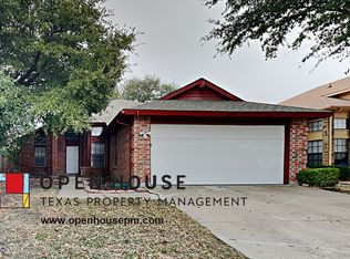 2205 Bassett Dr, Arlington, TX 76018