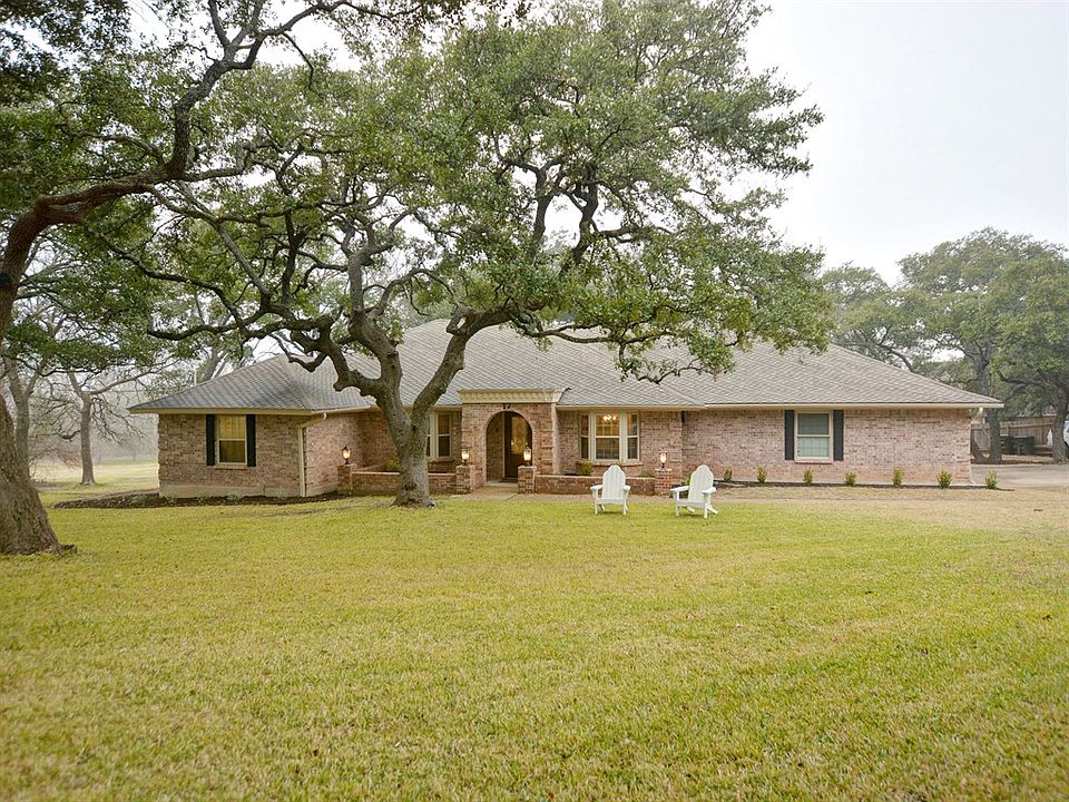 1st image of 17 Shady Rock Ct