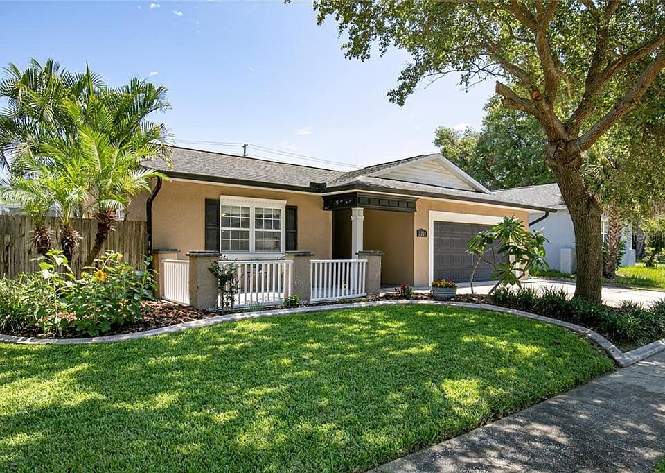 1st image of 2221 E Greenhollow Dr