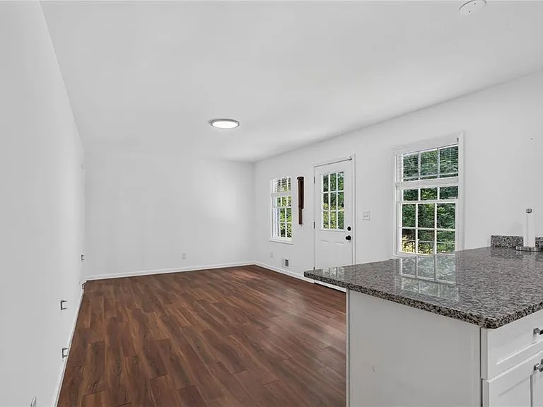 2495 Whites Mill Rd — Photo 7