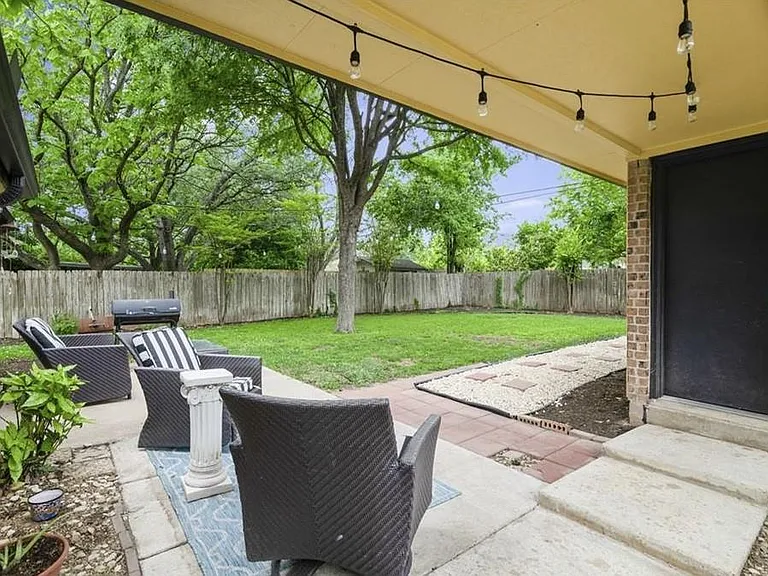 306 Applewood Dr — Photo 19