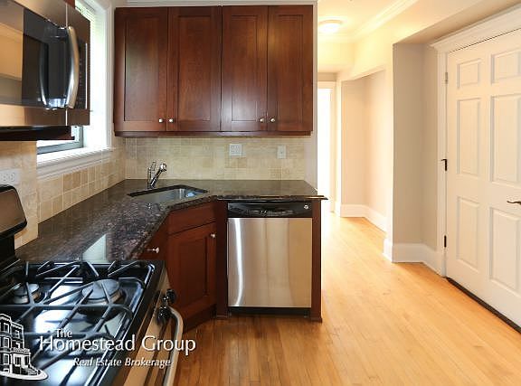 3rd image of 2336 W Roscoe St #3FRONT