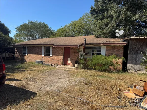 1002 Lamar St, Thornton, TX 76687