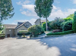 2522 Nelson Ave, West Vancouver, BC V7V 2R6