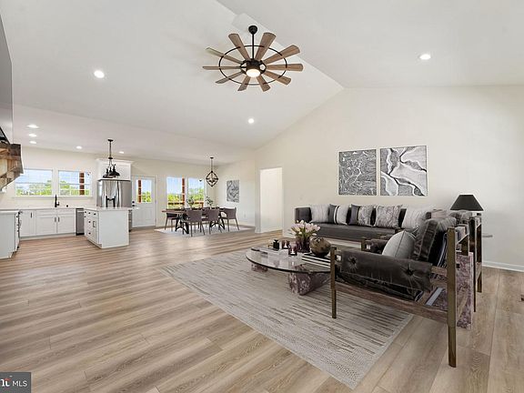 5th image of 6575 Valley Dr