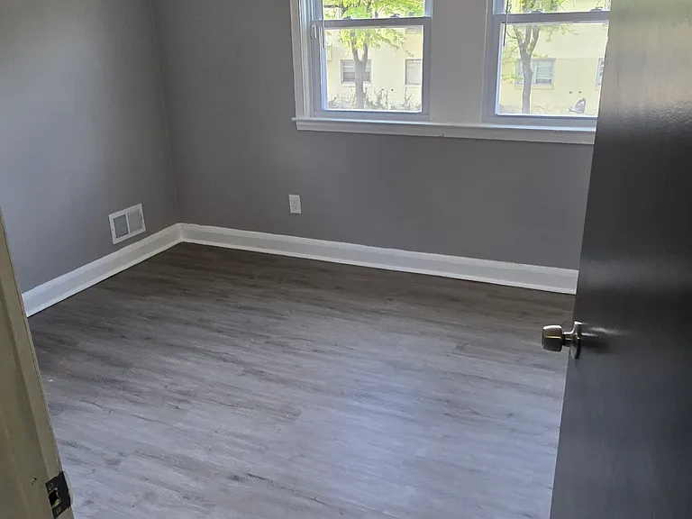 6131 Cardiff Ave — Photo 6