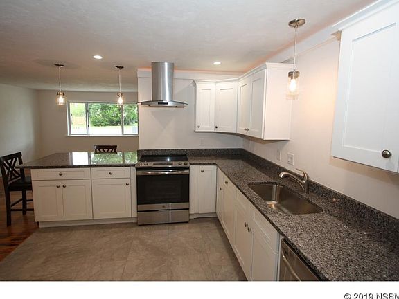 5th image of 1375 James St