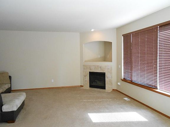 3rd image of 9206 175th Street Ct E