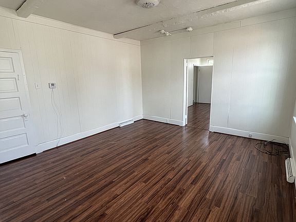3rd image of 135 N Hamilton Ave APT 1