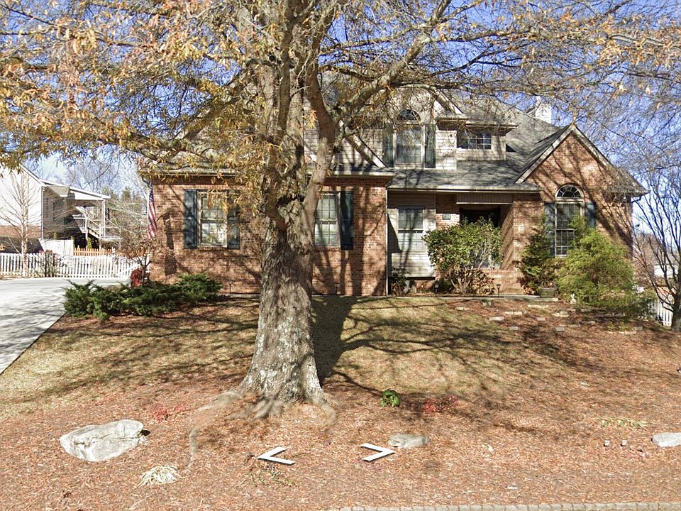 1st image of 424 Emerald Chase Cir