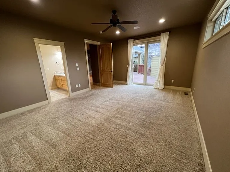 60817 Yellow Leaf St — Photo 16