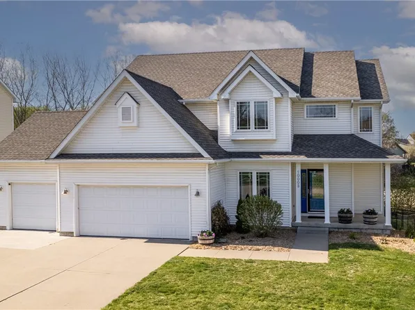 10003 Oakwood Dr, Urbandale, IA 50322