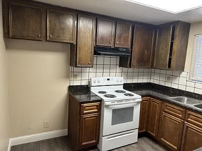 4th image of 9525-9523 Cody Way
