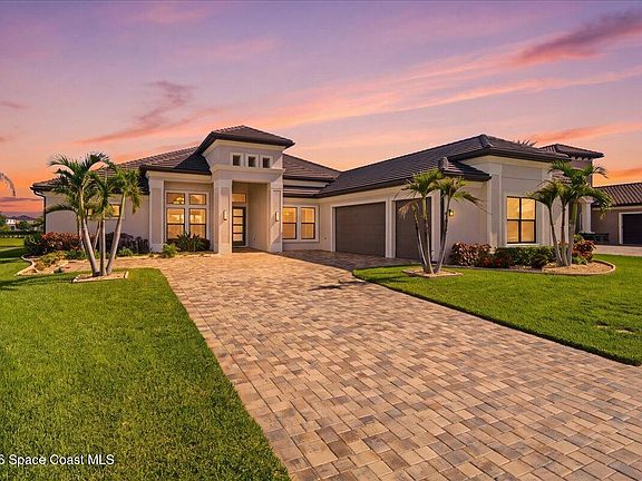2nd image of 8719 Serrano Cir