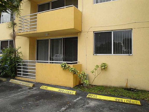 3rd image of 8045 NW 7th St APT 110