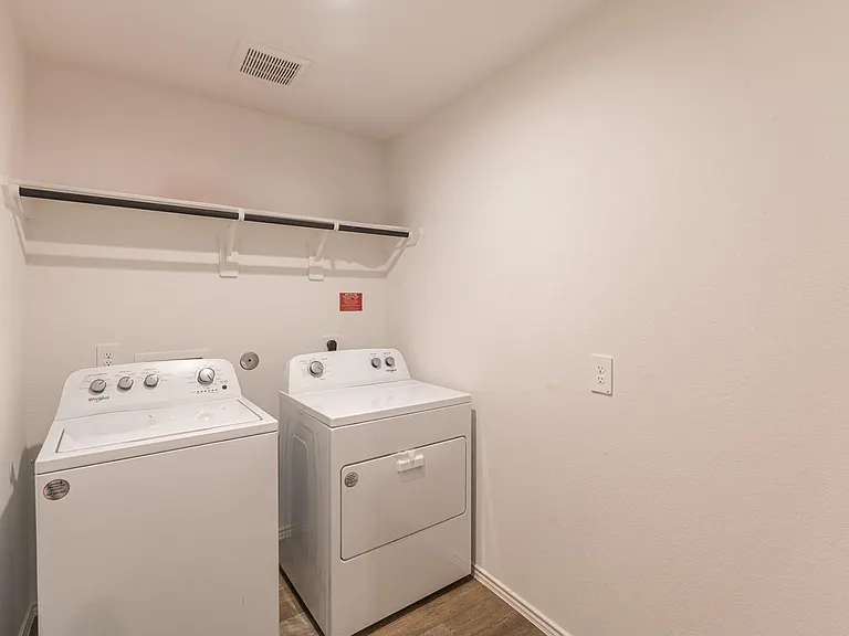 4318 Freya Pointe Dr — Photo 25
