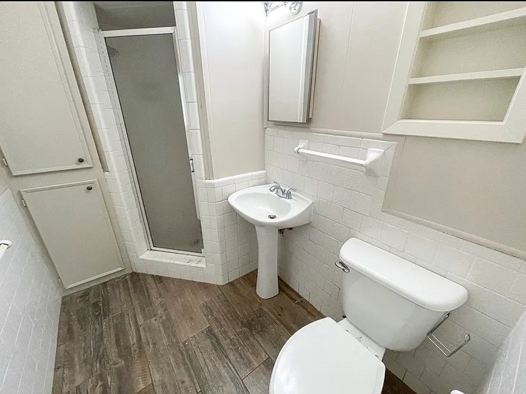 202 Crest Dr — Photo 10