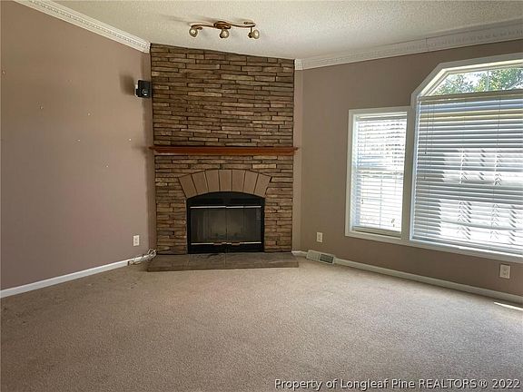 3rd image of 38 Lois Carol Ct