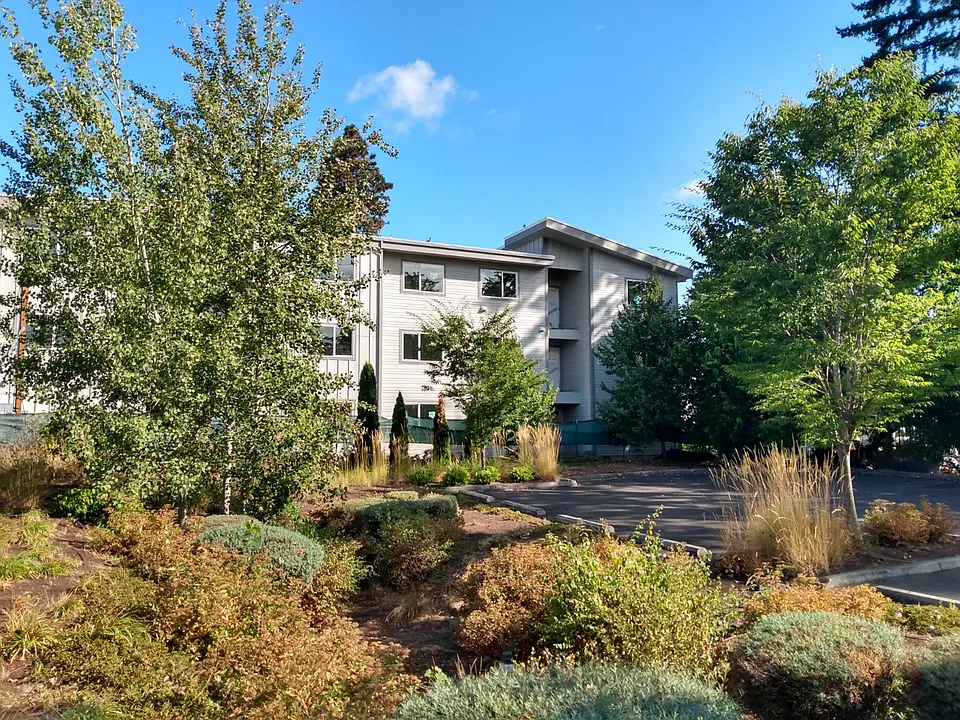 2434 SE 92nd Ave #202