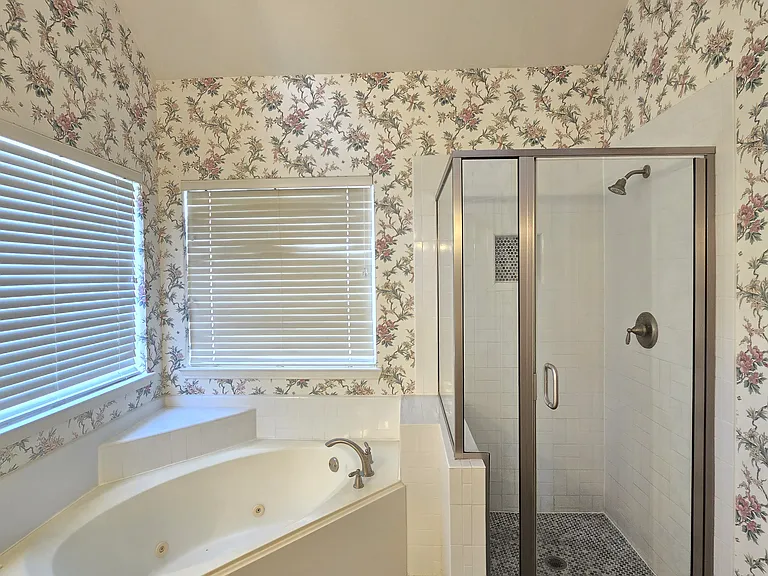 2421 Micarta Dr — Photo 17