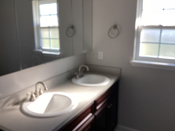 4th image of 37142 Illinois St
