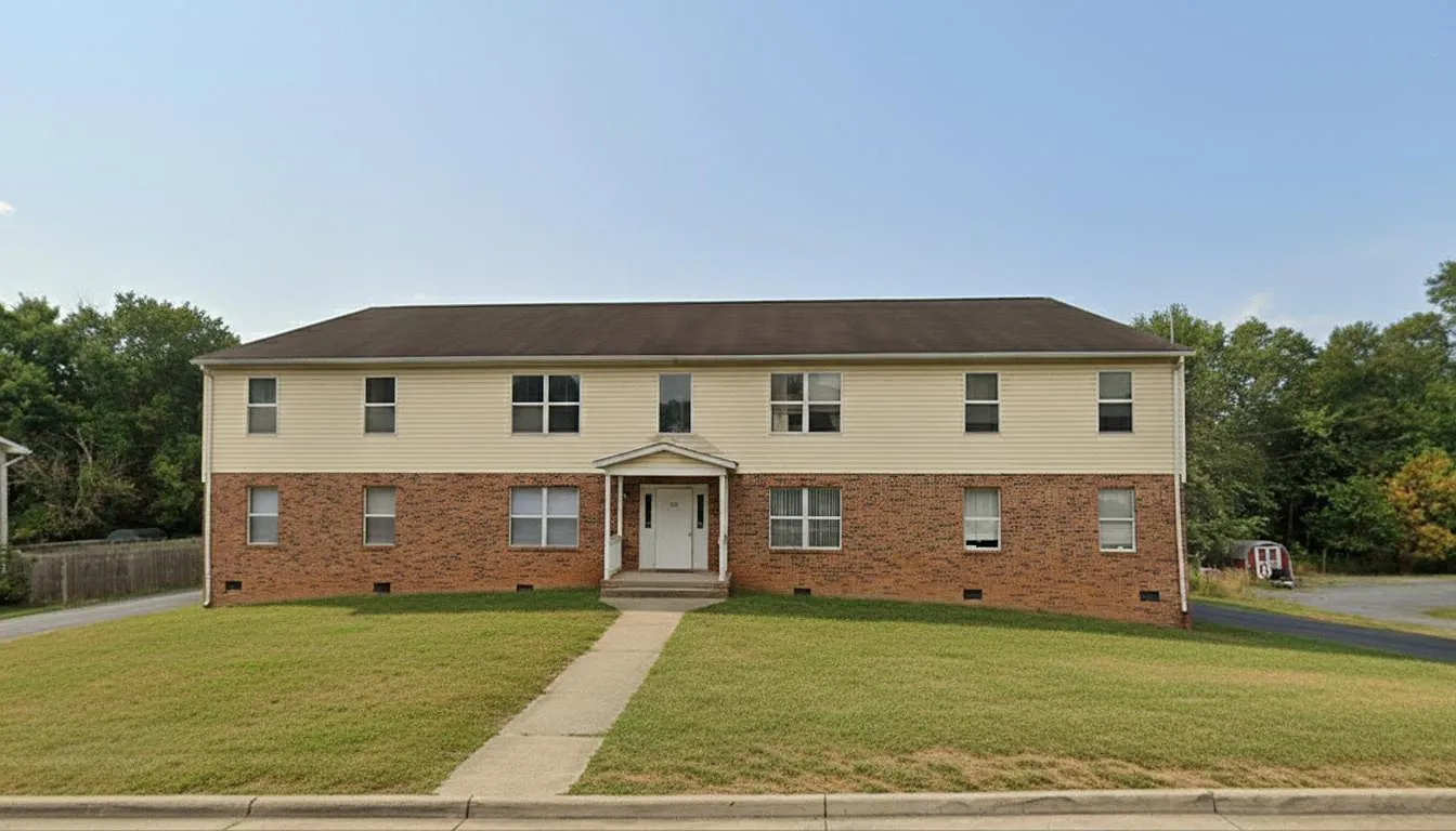 343 Cherrydale Ave - UNIT3 — Photo 4