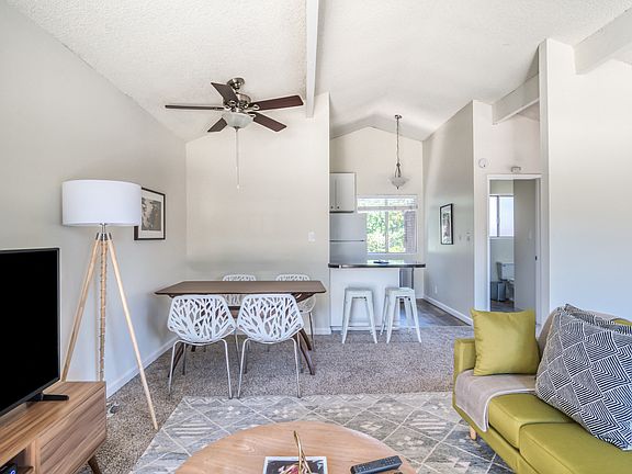 5th image of 2320 Westcliffe Ln APT 2