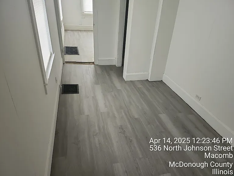 536 N Johnson St — Photo 13