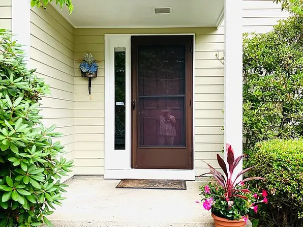 108 Fifer Ln, Lexington, MA 02420