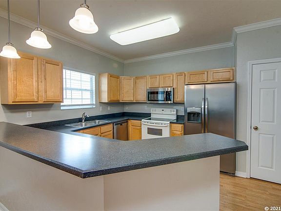 3rd image of 7964 NW 47th Way