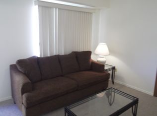 505 E Stoughton St #198, Champaign, IL 61820