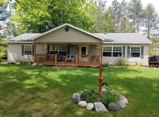 3698 Birchdale Dr, Johannesburg, MI 49751